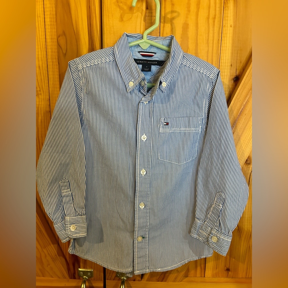 Toddler boy’s Tommy Hilfiger button down shirt